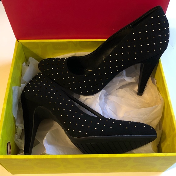 Charlotte Russe Shoes - NWB Charlotte Russe Black and Gold Studded Heels